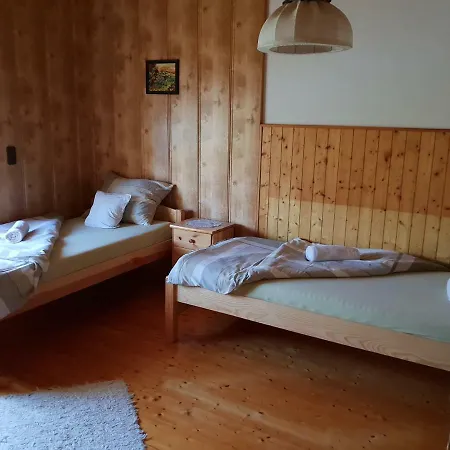 Kerka-voelgyi Vendeghaz Guest house *